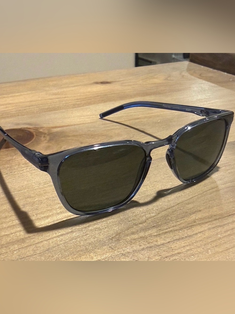 Roka Rory 2.0 Polarized Sunglasses in Crystal Slate with Dark Carbon Lenses